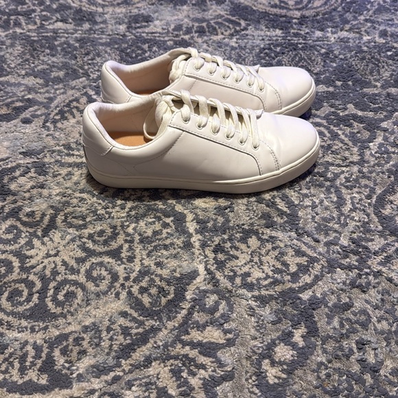 Banana Republic White Lace Up Sneakers Size 7.5 - Picture 3 of 12